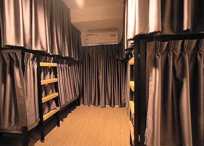 فندق Sleep Nest 3*