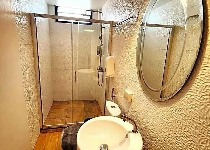 Sleep Nest فندق